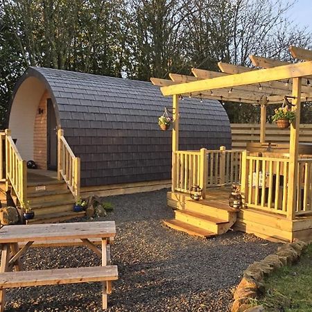 Campsie Luxury Pods With Hot Tub Hotel Glasgow Exterior photo